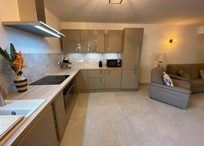 Maracudja 125 M² Feriehus Menton